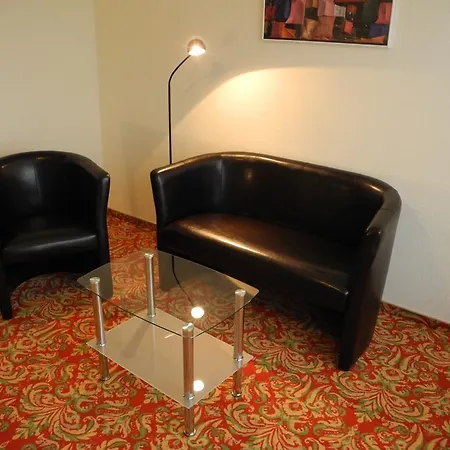 Отель Restaurant Schachener Hof 3*